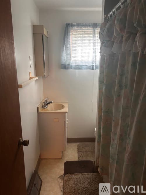 Scranton Apartment: 1309 Hampton Street