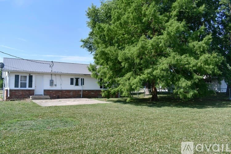 Bolivar Apartment: 1619 W Fair Play St