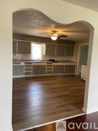 Bolivar Apartment: 1619 W Fair Play St