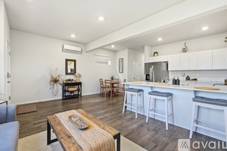 Vancouver House: 2643 Northeast 116th Place