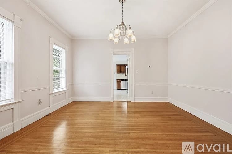 Springfield House: 77 Firglade Avenue