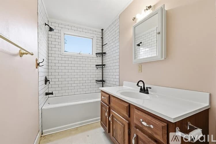 Springfield House: 77 Firglade Avenue