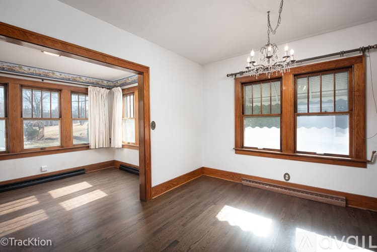 Downers Grove House: 5313 Lyman Avenue