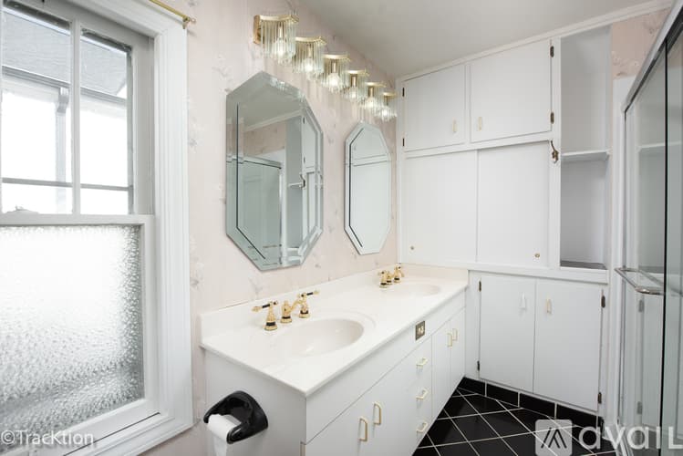 Downers Grove House: 5313 Lyman Avenue