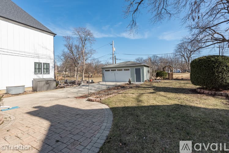 Downers Grove House: 5313 Lyman Avenue