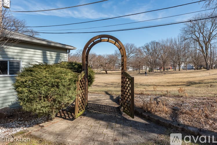 Downers Grove House: 5313 Lyman Avenue