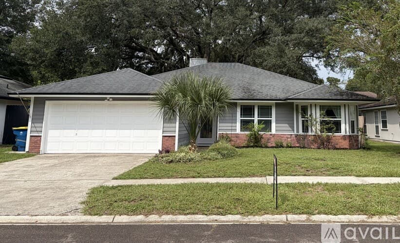 Jacksonville House: 3315 Ayrshire Street