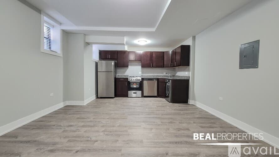 Chicago Apartment: 431 W Belden Ave
