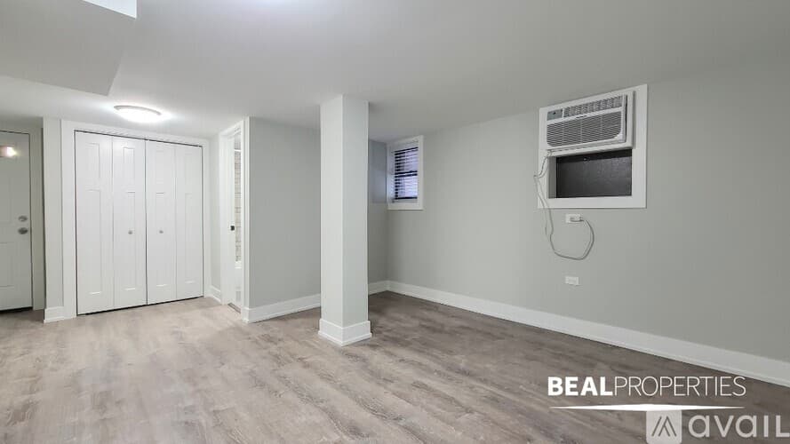 Chicago Apartment: 431 W Belden Ave