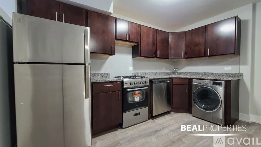 Chicago Apartment: 431 W Belden Ave