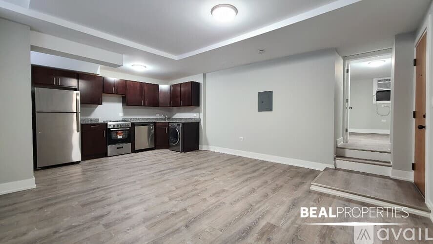 Chicago Apartment: 431 W Belden Ave
