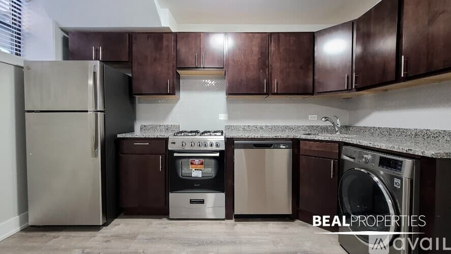Chicago Apartment: 431 W Belden Ave