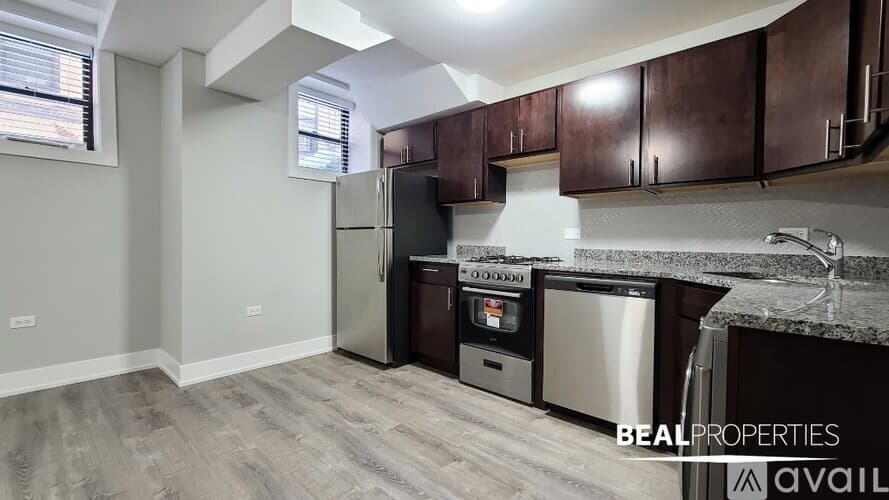 Chicago Apartment: 431 W Belden Ave