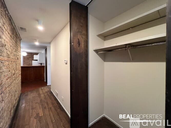 Chicago Condo: 600 W Surf St