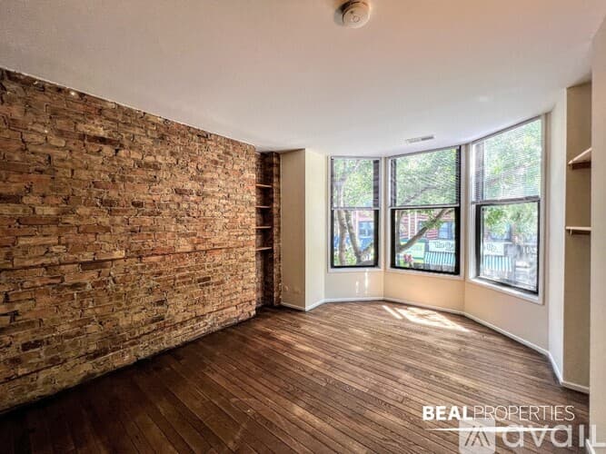 Chicago Condo: 600 W Surf St