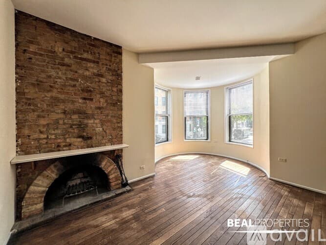 Chicago Condo: 600 W Surf St