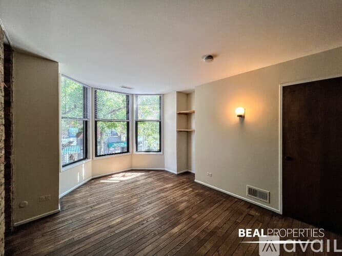 Chicago Condo: 600 W Surf St