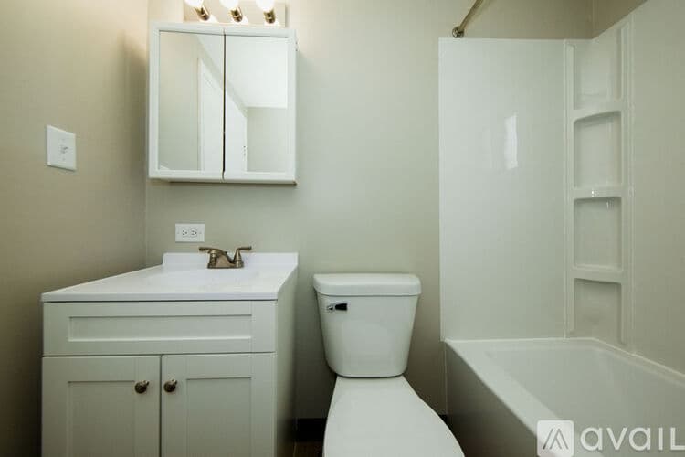 Columbus Apartment: 4944 Fairway Ct