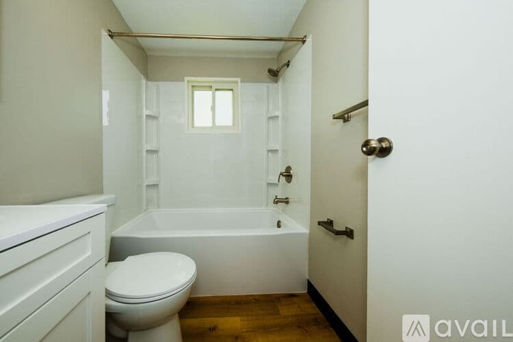 Columbus Apartment: 4944 Fairway Ct