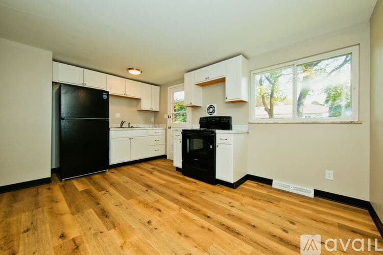 Columbus Apartment: 4944 Fairway Ct