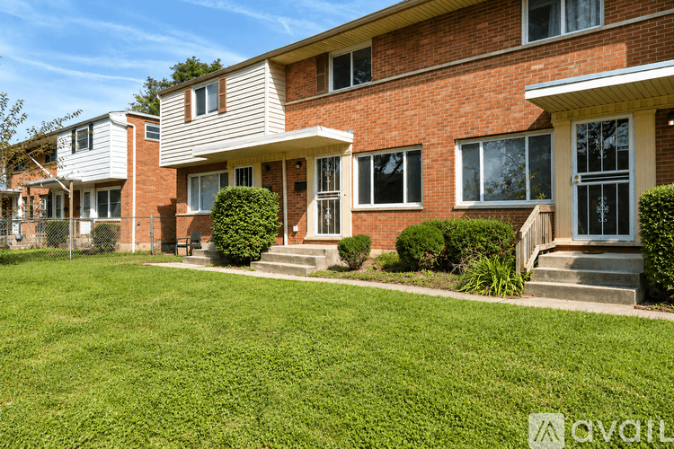 Columbus Apartment: 4944 Fairway Ct