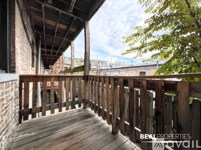 Chicago Condo: 4409 N Wolcott Ave
