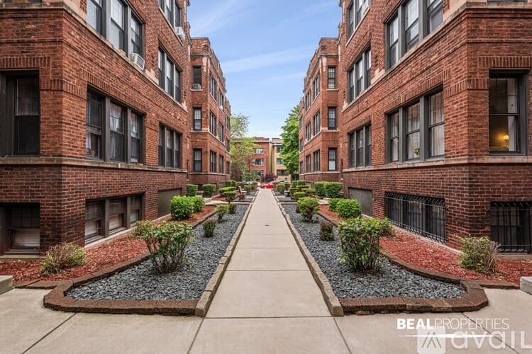 Chicago Condo: 4409 N Wolcott Ave
