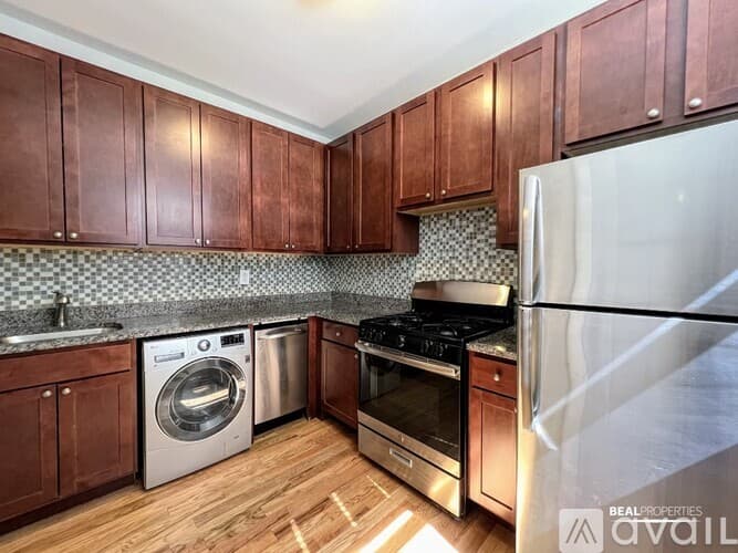Chicago Condo: 4421 N Wolcott Ave