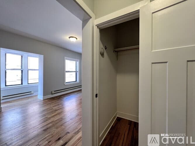 Chicago Condo: 4421 N Wolcott Ave