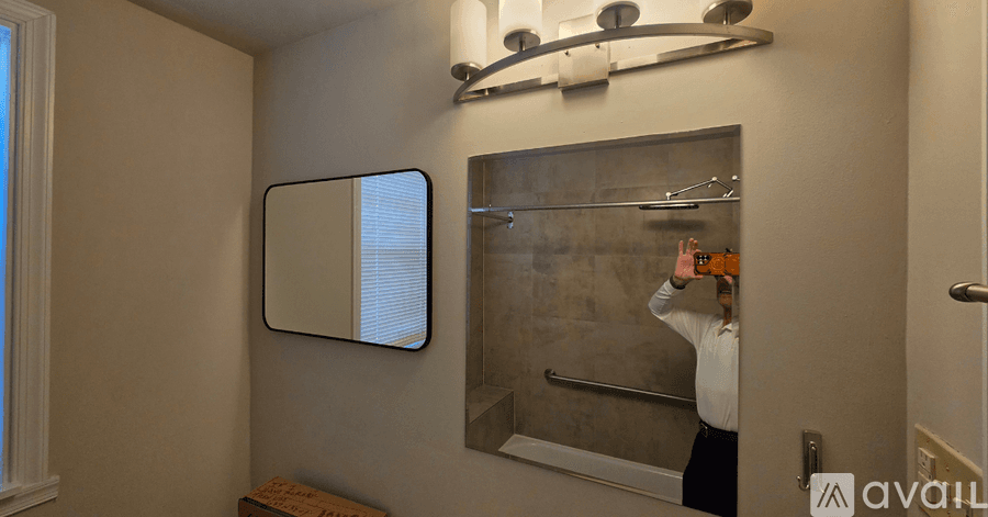 Philadelphia Apartment: 637 N 32nd St