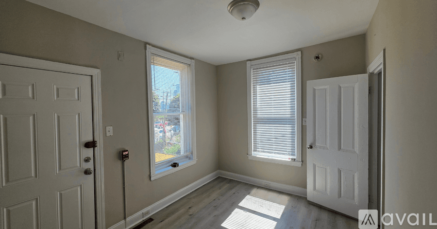 Philadelphia Apartment: 637 N 32nd St