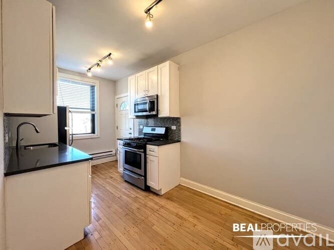 Chicago Condo: 2325 N Rockwell St