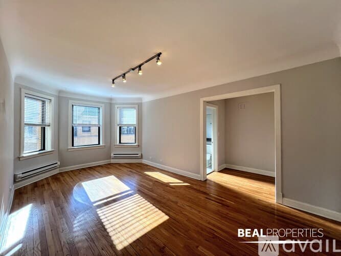 Chicago Condo: 2325 N Rockwell St