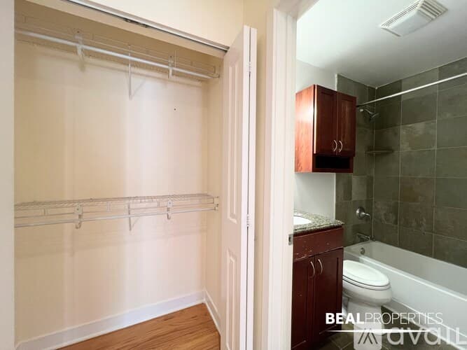 Chicago Condo: 625 W Wrightwood Ave