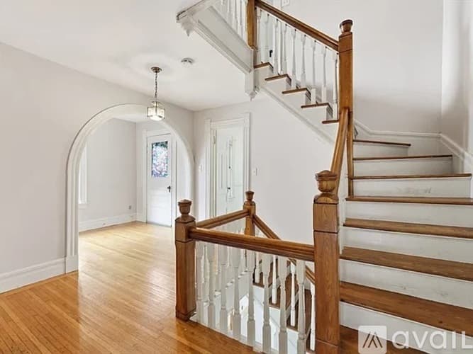 Springfield House: 79 Firglade Avenue