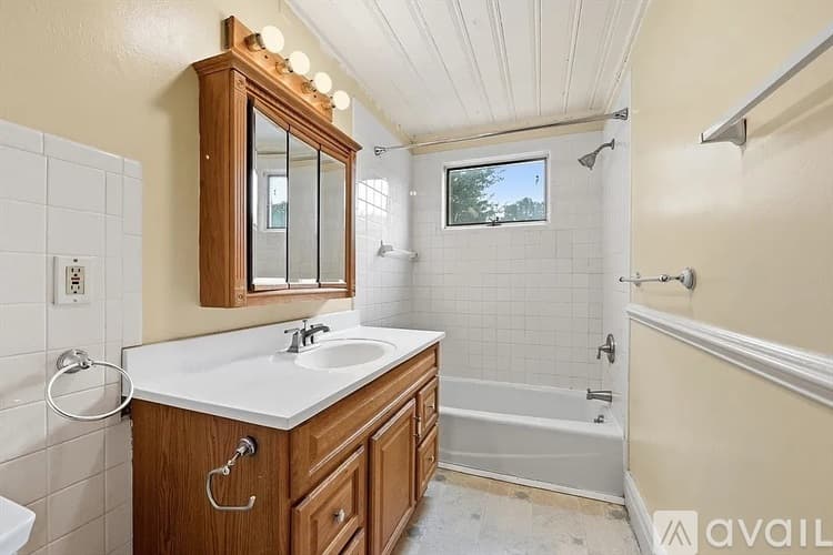 Springfield House: 79 Firglade Avenue