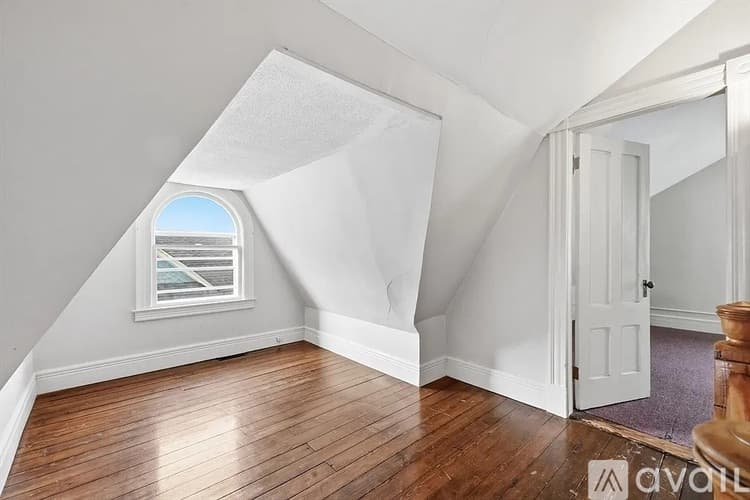 Springfield House: 79 Firglade Avenue