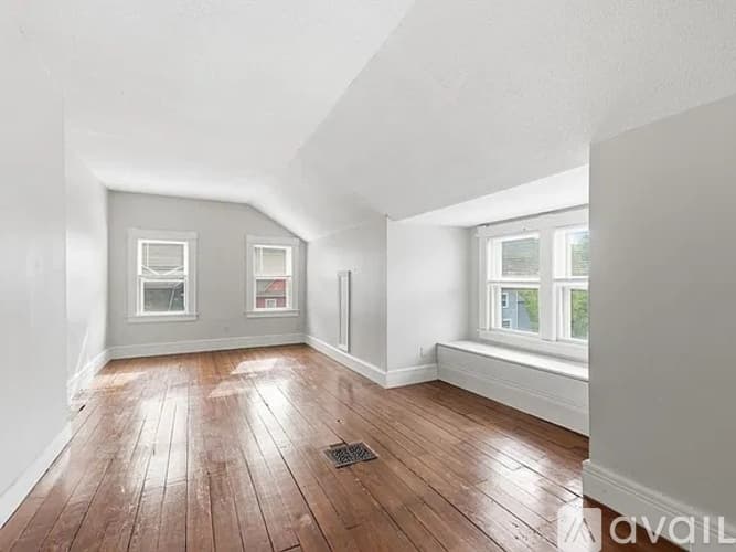 Springfield House: 79 Firglade Avenue