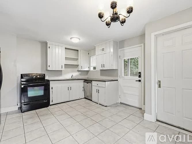 Springfield House: 79 Firglade Avenue