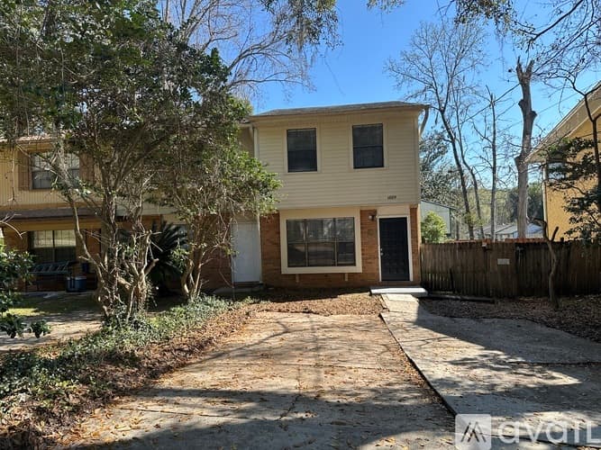 Tallahassee Townhome: 1029 Sutor Rd