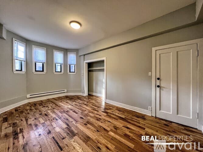 Chicago Apartment: 4631 N Paulina St