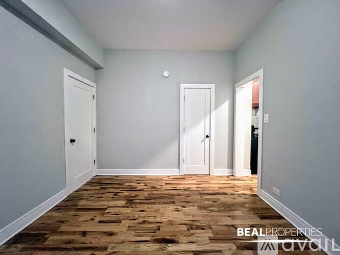 Chicago Apartment: 4631 N Paulina St