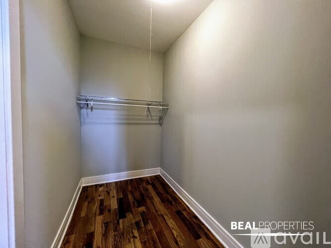 Chicago Apartment: 4631 N Paulina St