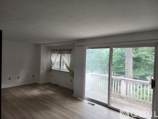 Mashpee House: 24 Fawn Road