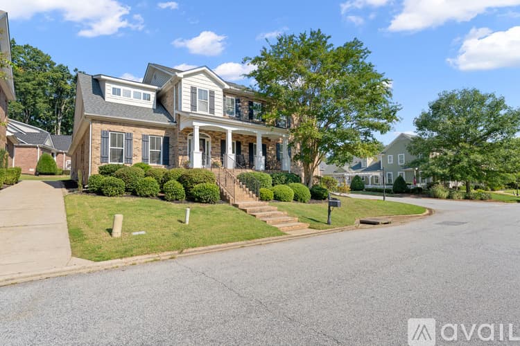 Greenville House: 100 Cutler Way