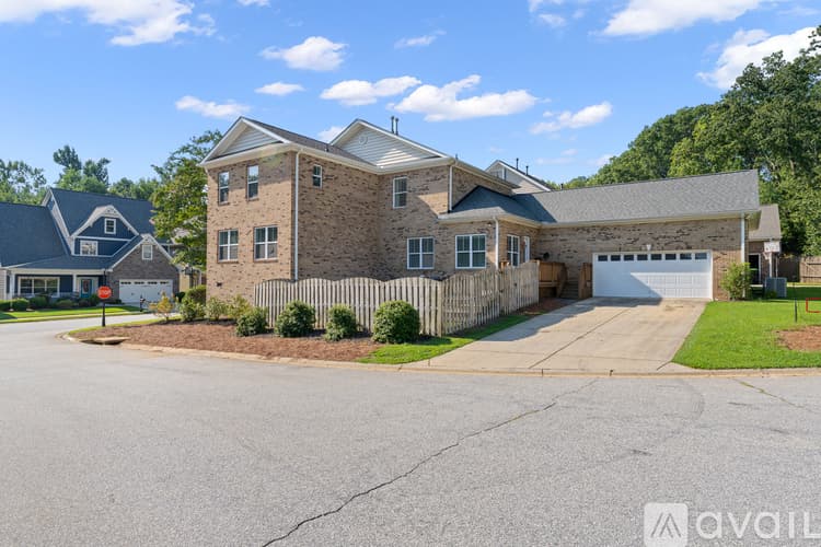 Greenville House: 100 Cutler Way