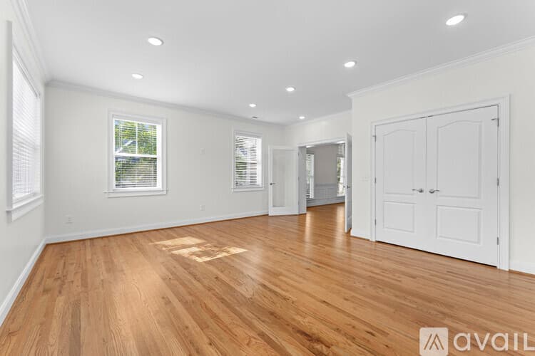 Greenville House: 100 Cutler Way