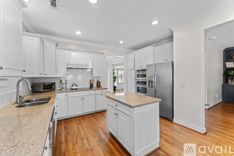 Greenville House: 100 Cutler Way