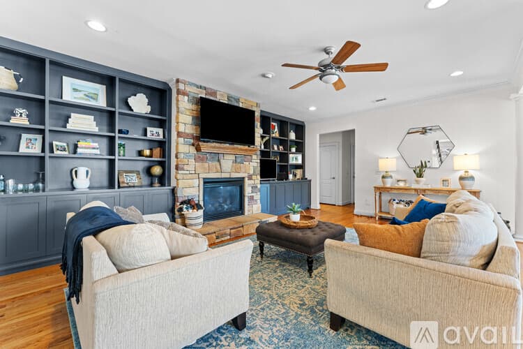Greenville House: 100 Cutler Way