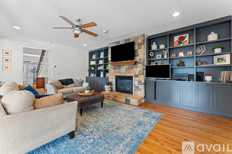 Greenville House: 100 Cutler Way
